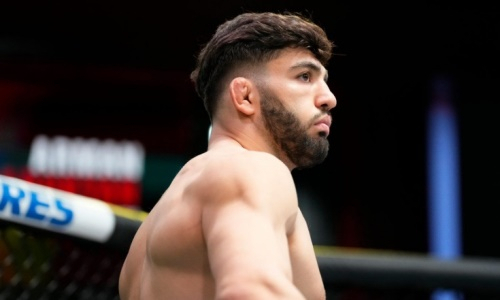 Топовый соперник казахского бойца UFC выступил с заявлением и показал фото внушительной формы