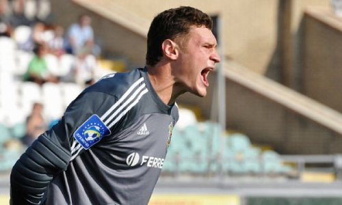 Появилась новая информация о переходе экс-вратаря сборной Казахстана в стан лидера европейского чемпионата