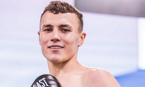 Казахстанский боксер продемонстрировал убийственную скорость ударов. Видео