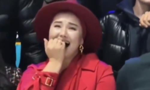 Появилось эмоциональное видео переживаний жены Жанкоша Турарова во время титульного боя