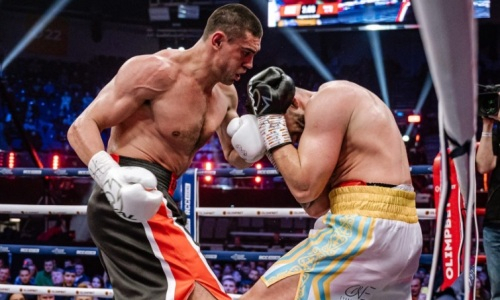 Боксера из Казахстана похвалили после двух нокдаунов и поражения