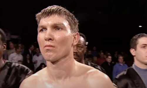 «Он был крепышом». Первый чемпион мира в профи из Казахстана назвал свой лучший бой