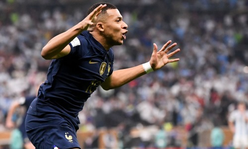 Мбаппе оформил хет-трик на 118-й минуте финала чемпионата мира-2022. Видео