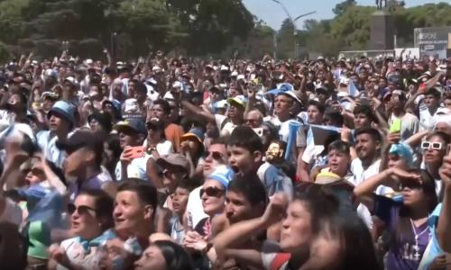 Сумасшествие в центре Буэнос-Айреса после победы Аргентины на ЧМ-2022 сняли на видео