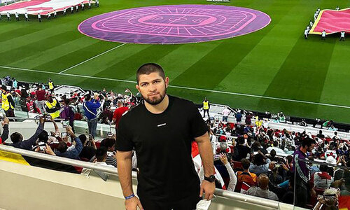 Хабиб Нурмагомедов показал подарок с чемпионата мира в Катаре