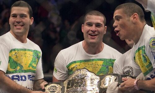 Экс-чемпион UFC объявил о завершении карьеры