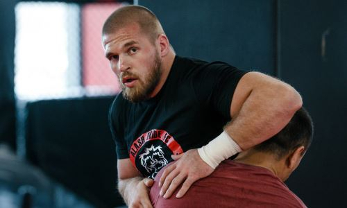 Артем Резников дал точный прогноз на свой бой в полуфинале Гран-при ACA