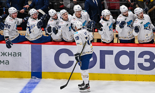 Казахстанский нападающий «Барыса» стал звездой матча с «Авангардом»