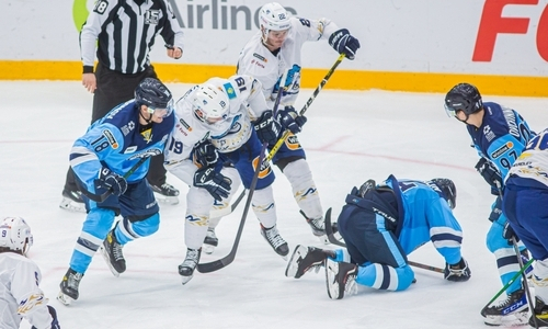 «Сейчас „накрутим“ его». В «Сибири» прокомментировали игру хоккеиста «Барыса»