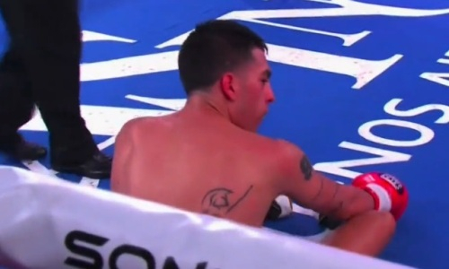 Чемпиона сенсационно нокаутировали в жестокой зарубе. Видео