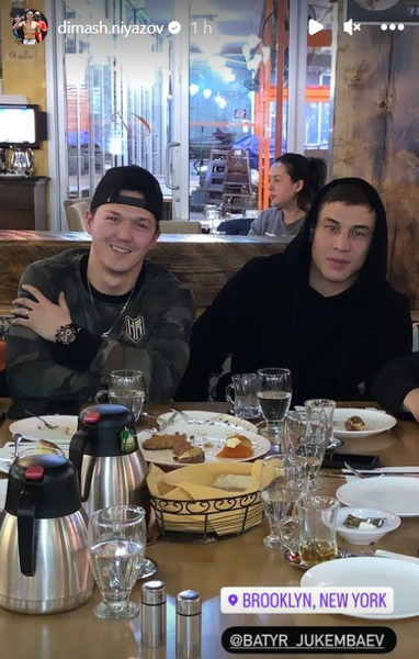 Боксер-полицейский из США встретился с именитым нокаутером из Казахстана. Фото