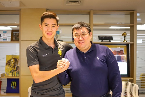 «Кайрат» подписал контракт с перспективным полузащитником