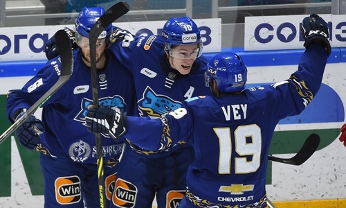 «Не допускают провалов». В России отметили прогресс «Барыса» и предрекли проблемы «Металлургу»