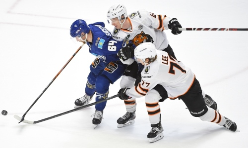 «Мотивация у казахстанцев будет литься из ушей». Исход матча «Амур» — «Барыс» знает российский эксперт