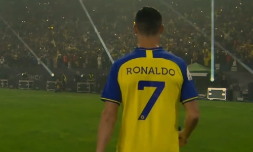 Узбекский футболист прокомментировал нежелание отдавать свой номер Роналду после ЧМ-2022