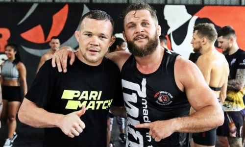 «Его нужно тормозить». Уроженец Казахстана из UFC высказался об отношениях с Петром Яном