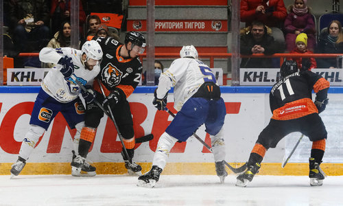 «Барыс» понес потерю перед домашним матчем с «Сибирью»