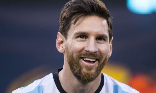 Российская порнозвезда повторила фото Месси в постели после победы на ЧМ-2022