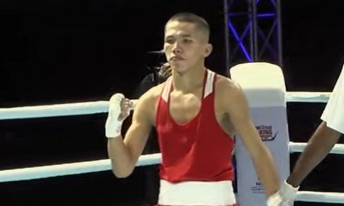 Чемпион мира по боксу из Казахстана победил кыргызстанца на старте ЧА-2023 до 22 лет