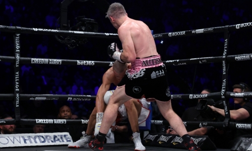 Претендовавший на бой с Головкиным экс-чемпион мира влетел сенсационным нокаутом. Видео