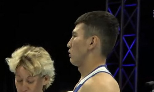 Казахстан проиграл дуэль Узбекистану за «золото» ЧА-2023 до 22 лет по боксу