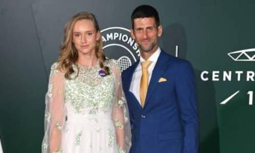 Новак Джокович подсмотрел за выходом Елены Рыбакиной в финал Australian Open-2023. Видео