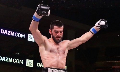 «Я чеченец, не дагестанец». Чемпион мира удивил ответом на вопрос про Хабиба и Махачева