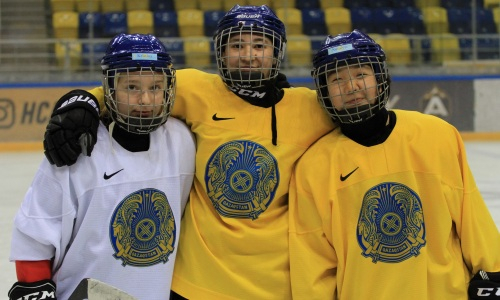 Казахстан разгромом стартовал на юниорском чемпионате мира по хоккею