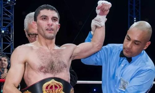 Украинский боксер побил непобежденного соперника в бою за титул чемпиона мира