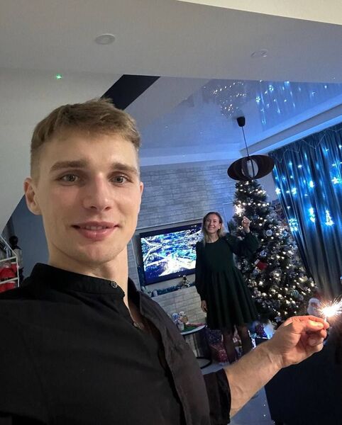 Первая олимпийская чемпионка-казашка показала новогодние фото