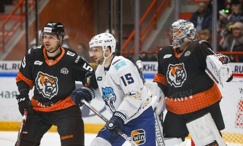 Фоторепортаж с матча КХЛ «Амур» — «Барыс» 1:0