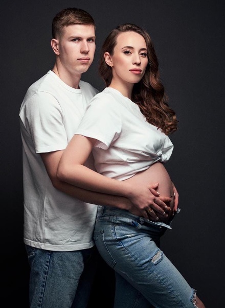 У молодого хоккеиста сборной Казахстана родилась дочь перед матчем с «Барысом»