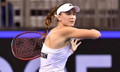 Елена Рыбакина провела упорный финальный матч на турнире в Австралии