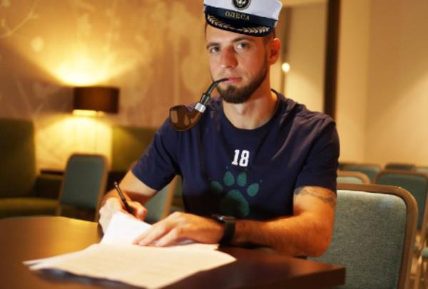 Европейский клуб подписал и оригинально представил экс-футболиста КПЛ