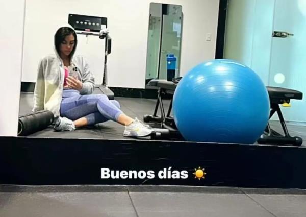 Девушка Роналду показала пышный бюст и бедра после ЧМ-2022 прямо во время тренировки. Фото