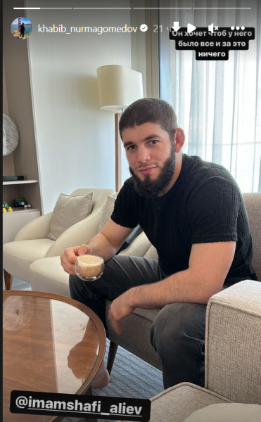 «Он хочет, чтобы у него было всё — и за это ничего». Хабиб Нурмагомедов высказался в адрес российского бойца