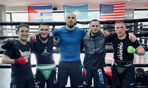 «Казахский король» провел спарринги с кулачными бойцами. Видео