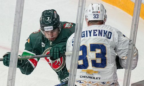 «Барыс» сделал заявление о состоянии травмированного защитника