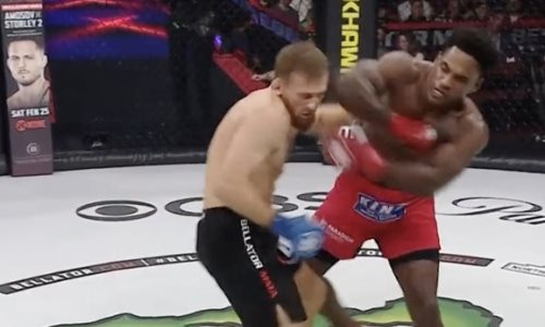 Российский боец улетел в жуткий нокаут и потерял сознание перед боем Федора Емельяненко. Видео