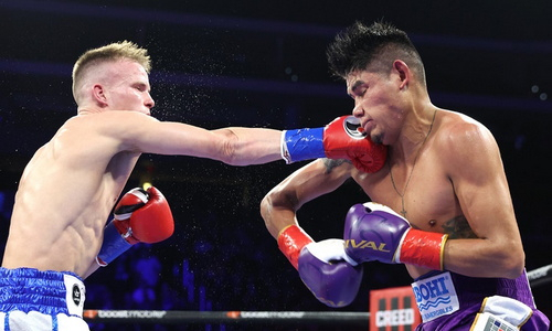 Бой за титул чемпиона мира с нокдауном и нокаутом получил скандальное продолжение