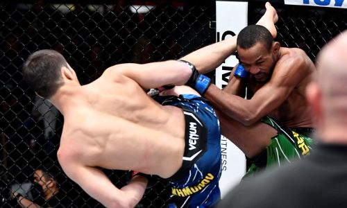 Боец UFC получил бой с Нурмагомедовым после брутального нокаута от казахстанца