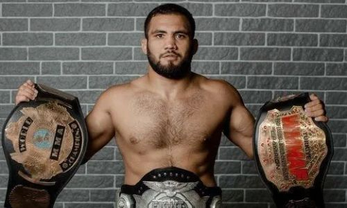 «Казахстан ведь мне — как вторая Родина». Иностранный боец ждет поддержки в Астане против «Казахстанского Макгрегора»