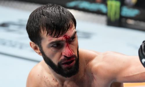 Боец из команды Ислама Махачева потерпел сенсационное поражение на UFC 284. Видео