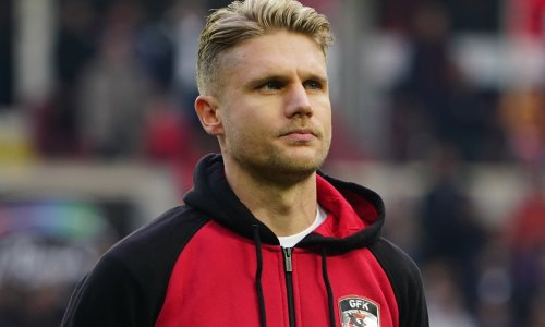 Клуб казахстанского футболиста официально снялся с чемпионата и Кубка Турции