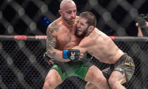 Ислам Махачев ответил Алексу Волкановски на обвинения в жульничестве