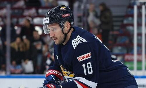 Форвард сборной Казахстана провёл 300 матчей в регулярных чемпионатах КХЛ 