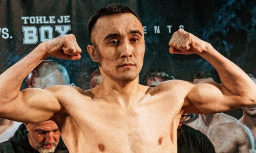 Казахстанский боксер прошел взвешивание перед боем с «Бычком»