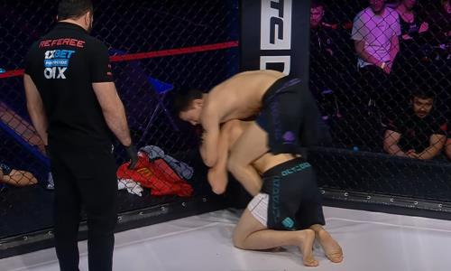 Казахстанский боец MMA «удосрочил» соперника в первом раунде