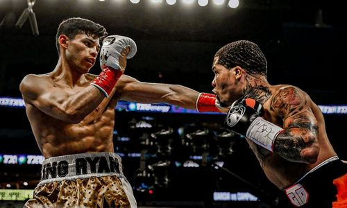 «Они ненавидят друг друга». Де ла Хойя собрался устроить звездную тетралогию 