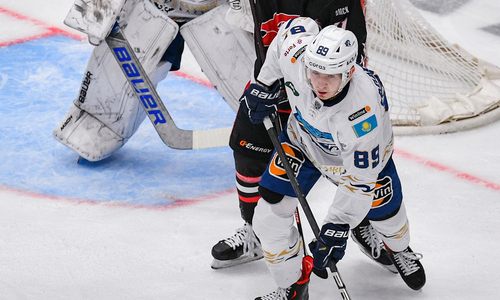 Казахстанец из «Барыса» стал звездой проигранного матча «Авангарду»